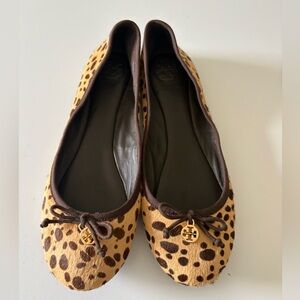 Tory Burch Calf-Hair Cheetah Print Charm Ballet Flats 10M